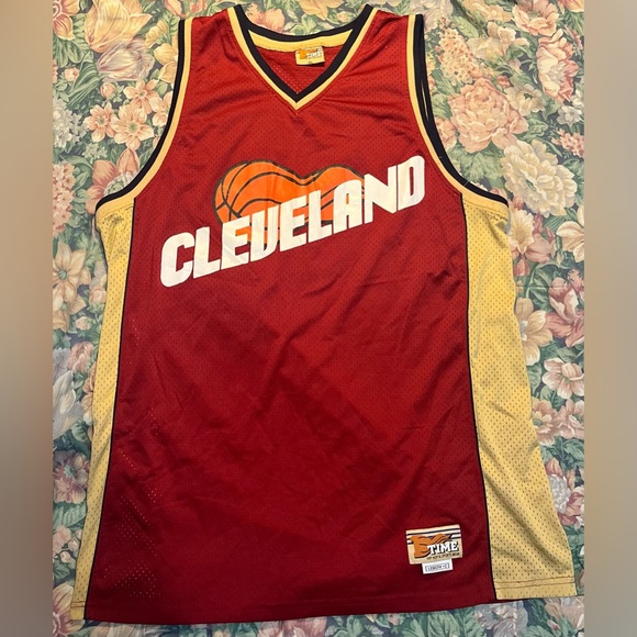 VINTAGE CLEVELAND JERSEY - Picture 1 of 4